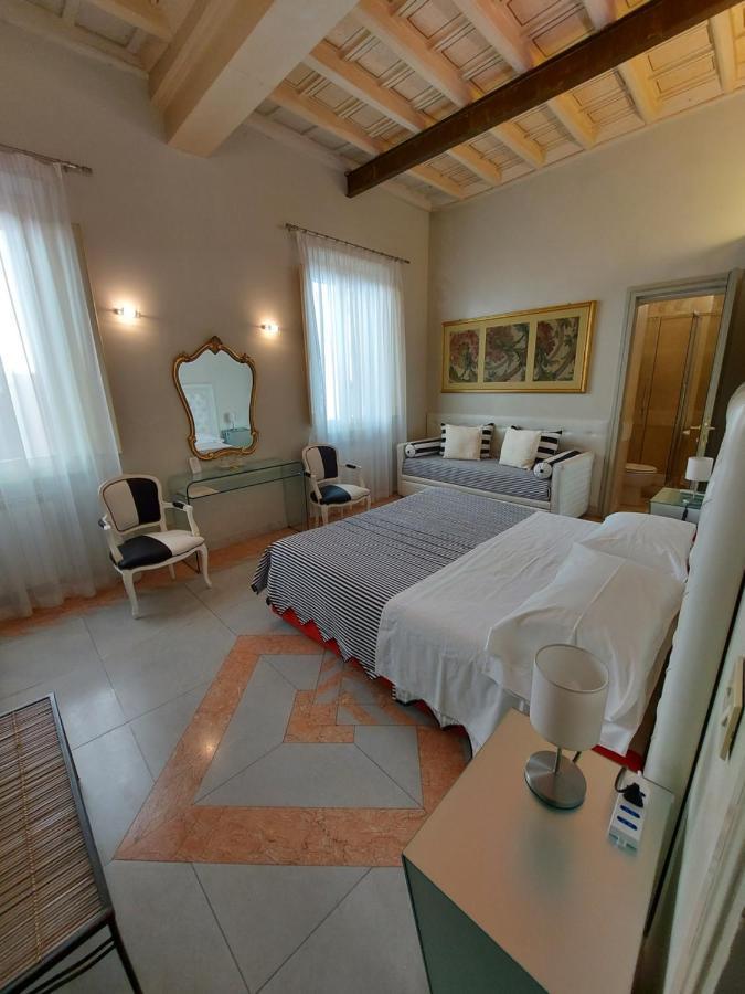 Bed and Breakfast Residenza Al Corso Roma Exterior foto