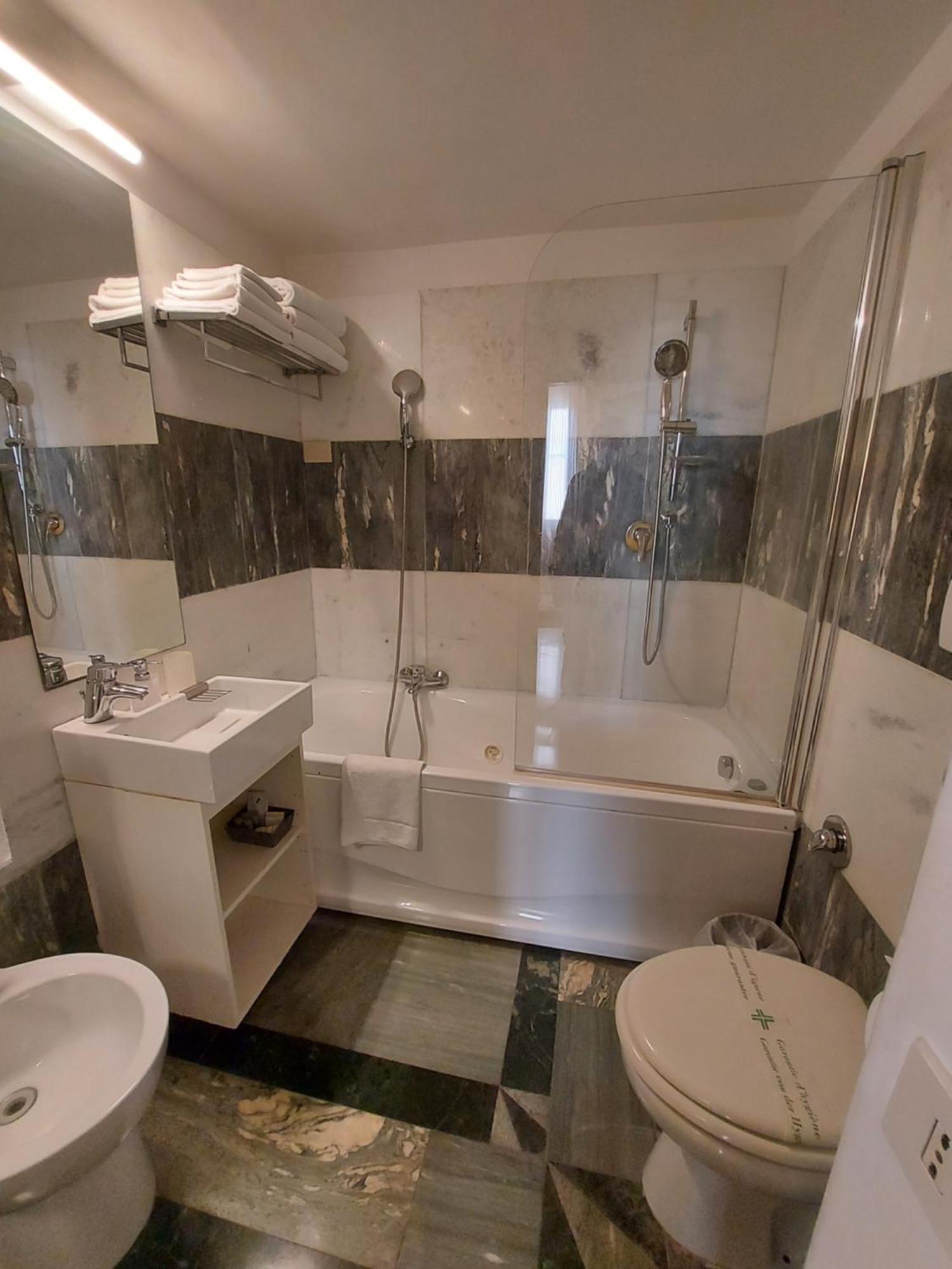 Bed and Breakfast Residenza Al Corso Roma Exterior foto