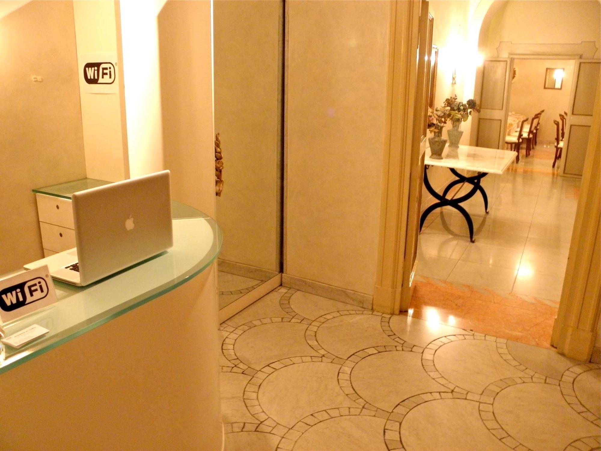 Bed and Breakfast Residenza Al Corso Roma Exterior foto